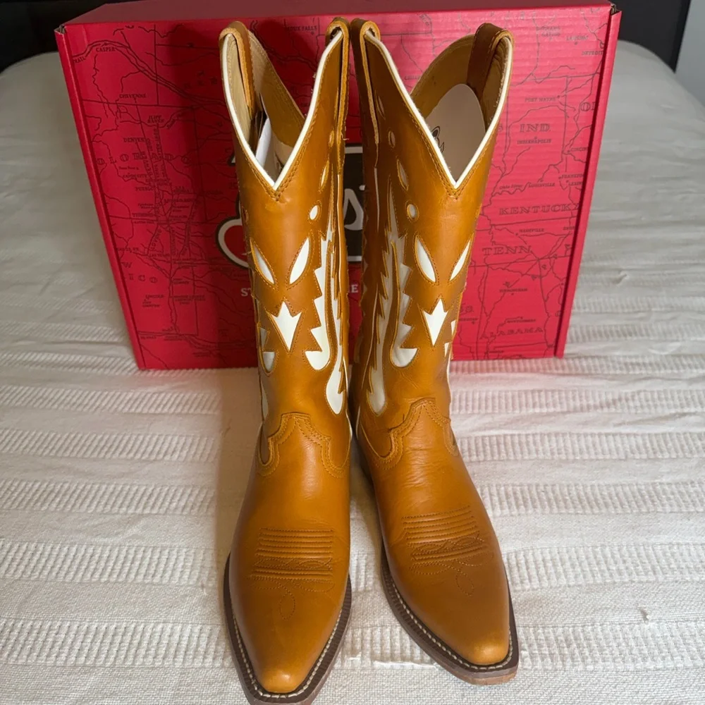 Justin Boots Brown and White Women's Western Genuine Leather Boots Size 9B - Picture 7 of 14
